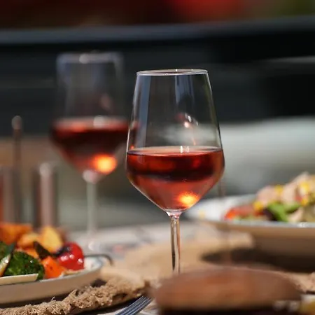 ホテル Lal Azure アラカティ