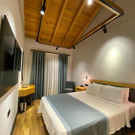 Lal Azure Alaçatı