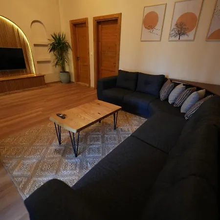 Lal Azure אלאקאטי