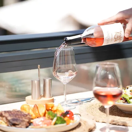 Lal Azure 호텔 알라카티